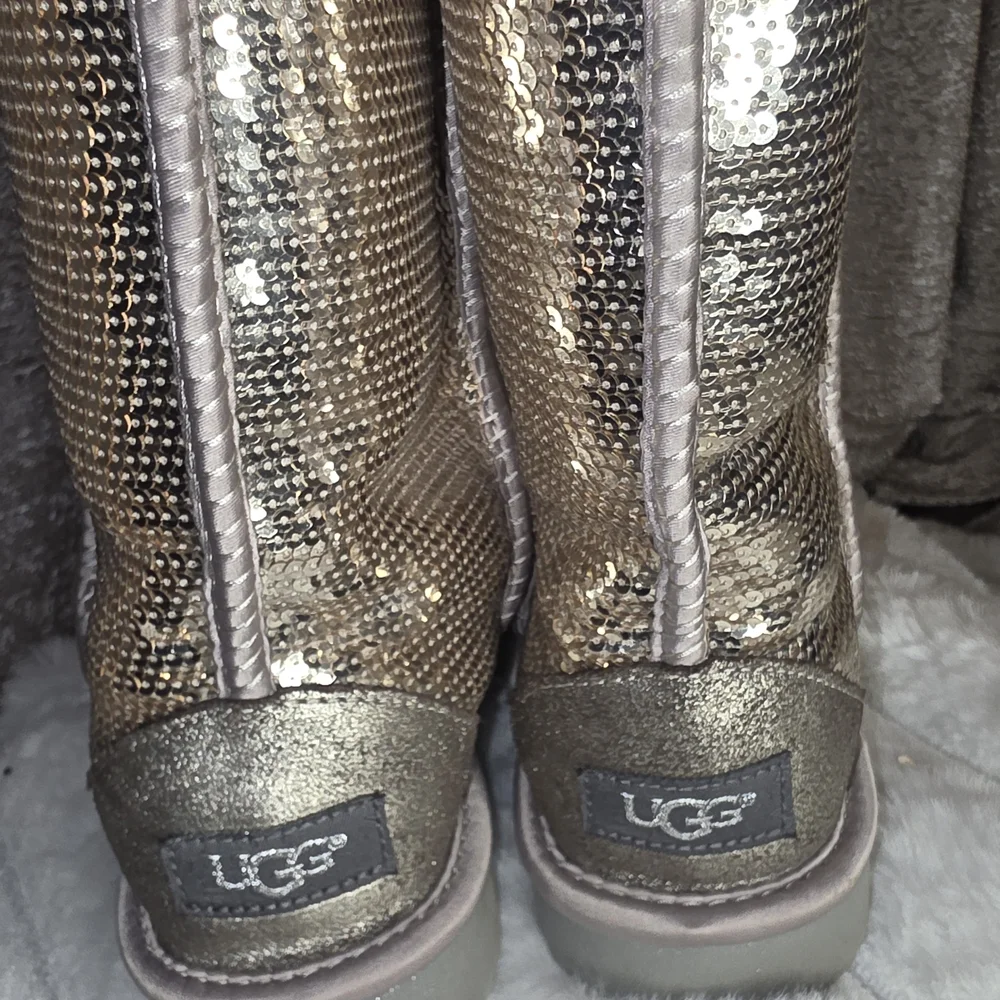 UGG Gold Sequin Ankle Boots - Picture 4 of 6